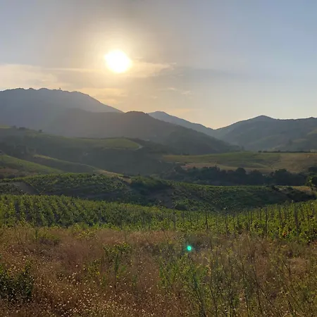 Vue Panoramique Exceptionnelle Mer, Montagne Et Village L T2 Luxueux